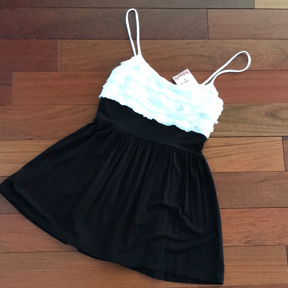NWT black and white top